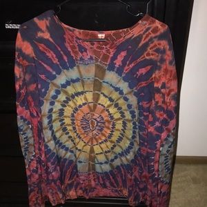 long sleeve tie dye v neck